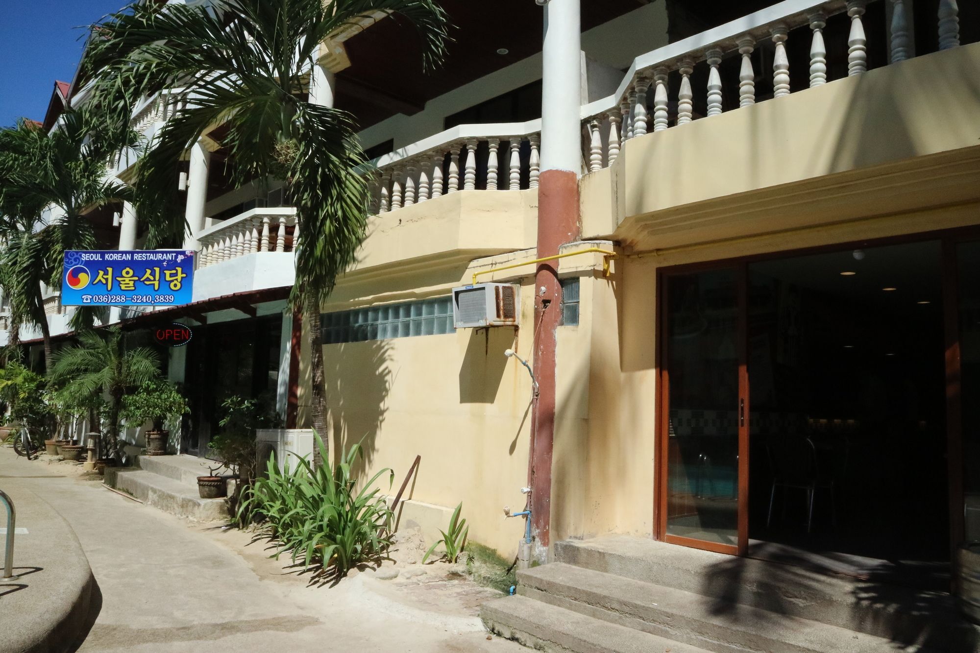 Boracay Peninsula Resort Balabag  Exterior photo